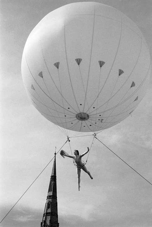 balloon dangling